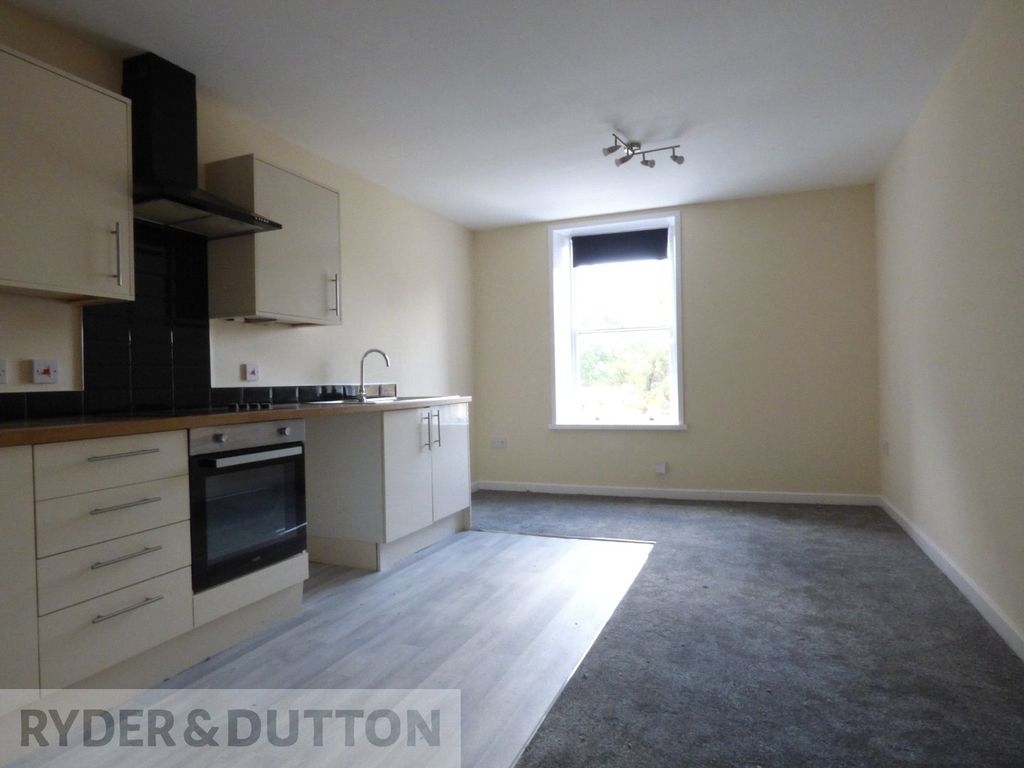 Property photo 1 of 10 Living/Kitchen