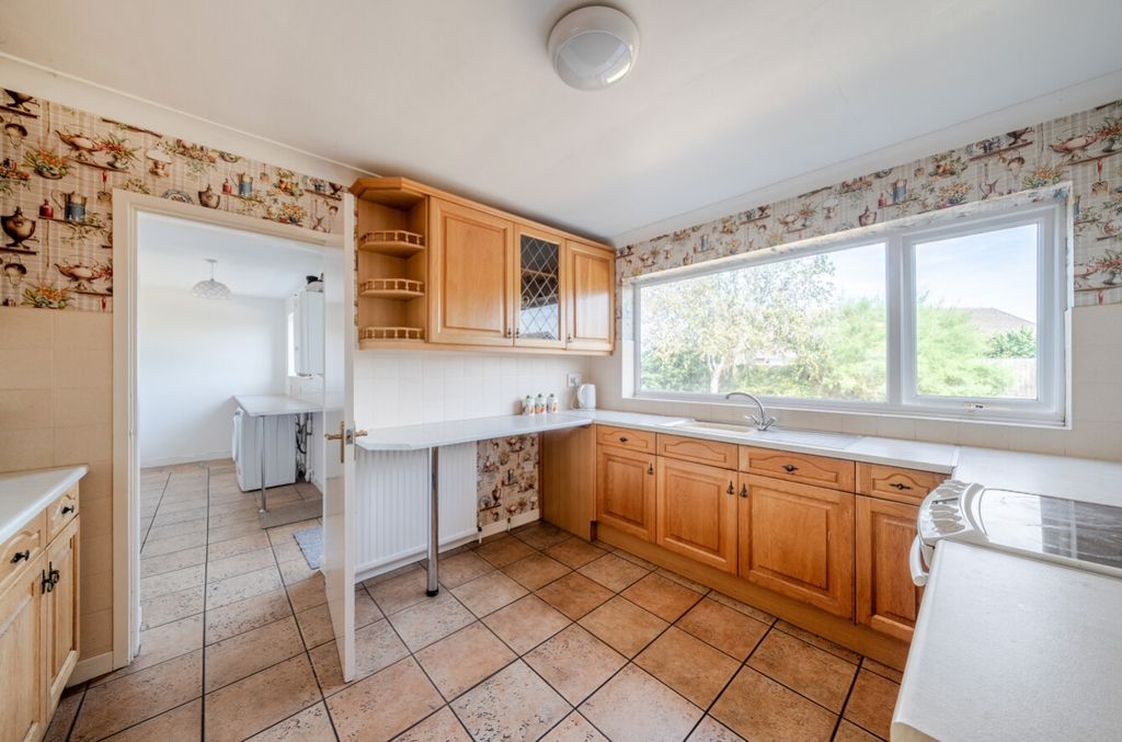 Property photo 3 of 21 6-6A709Bdf0257F-1500386-19Fc7Dce7Aadb-7-6
