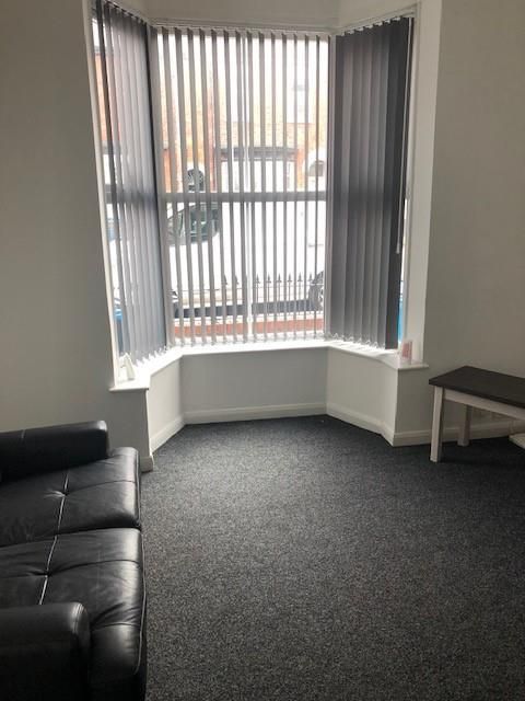 Property photo 2 of 10 40 De Grey Flat 1 Livingroom.Jpg