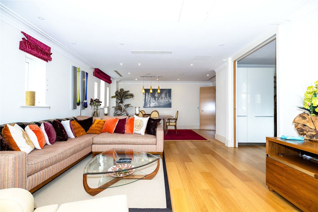 Property photo 2 of 15 Picture No. 10