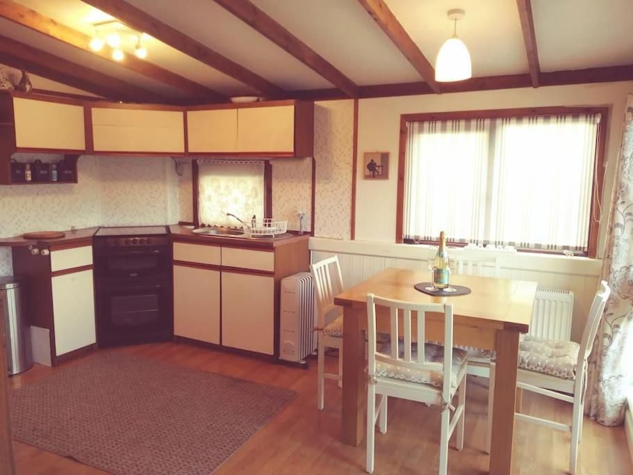 Property photo 2 of 9 Kitchen