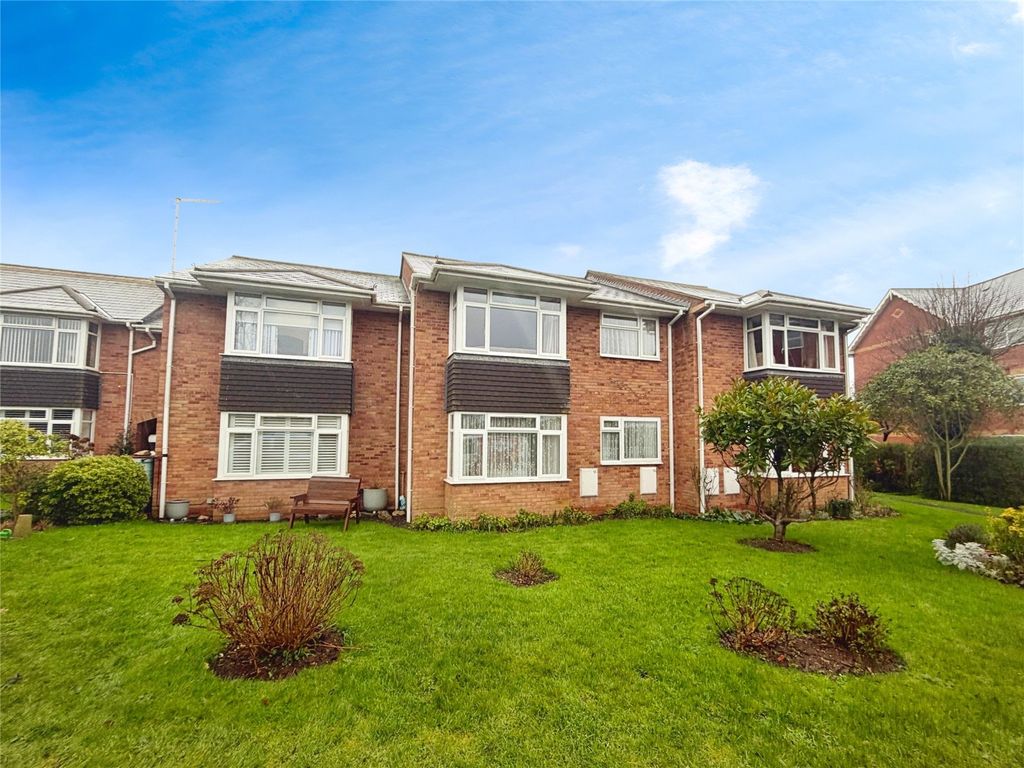 Property photo 1 of 7 Front