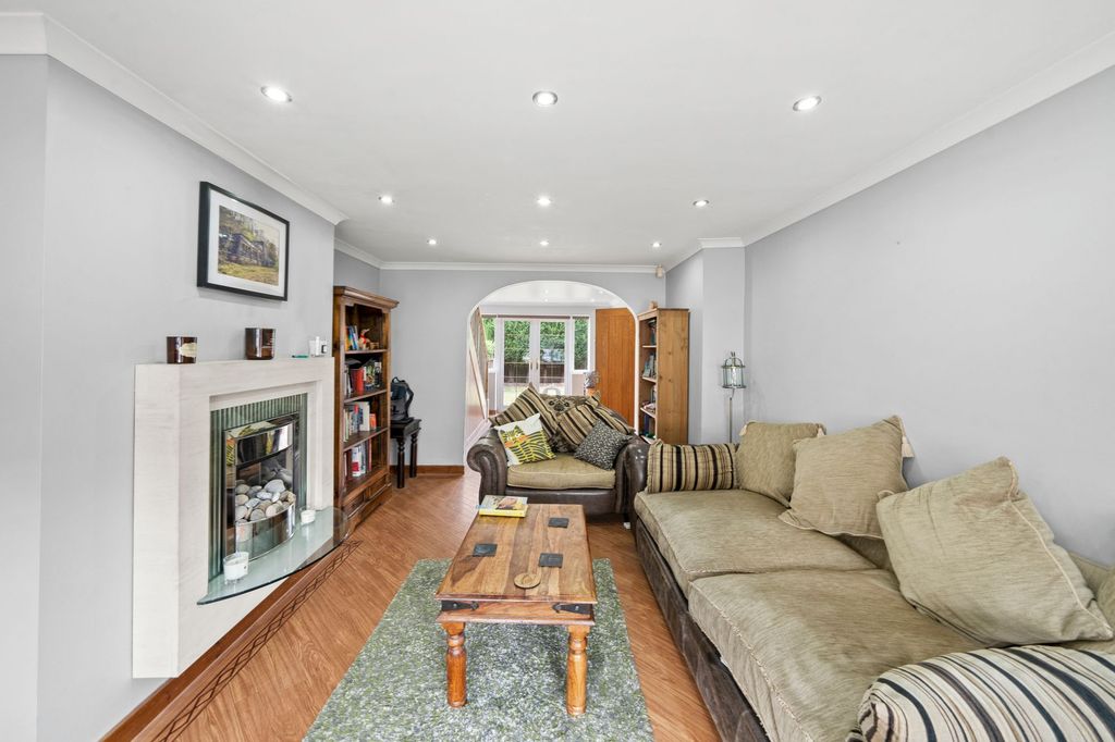 Property photo 2 of 19