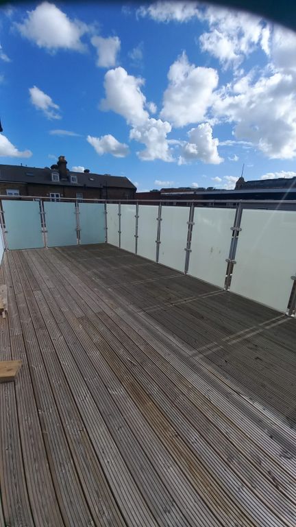 Property photo 1 of 15 3 Bedroom Second Floor Flat In The City Centre Of Southend On Sea