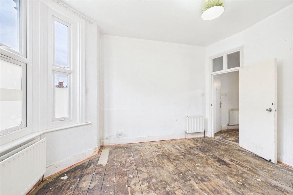 Property photo 3 of 15 Picture No. 04