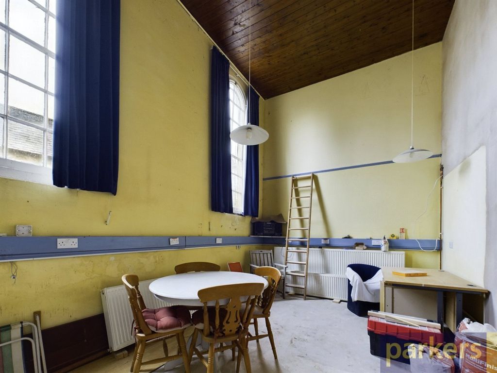 Property photo 3 of 24 Picture No. 30