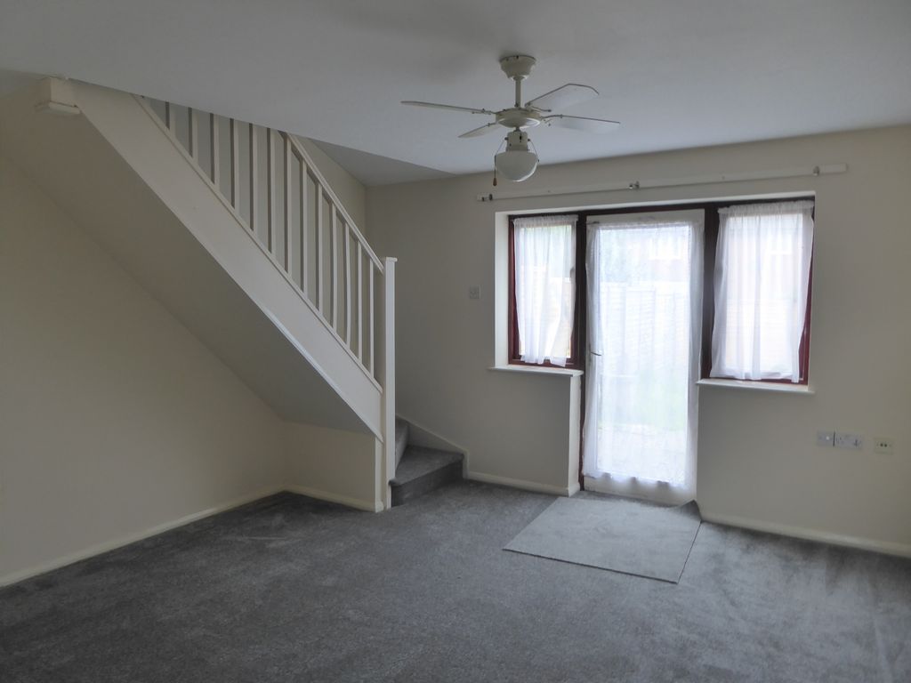 Property photo 3 of 7 Lounge