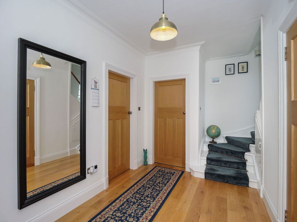 Property photo 2 of 29