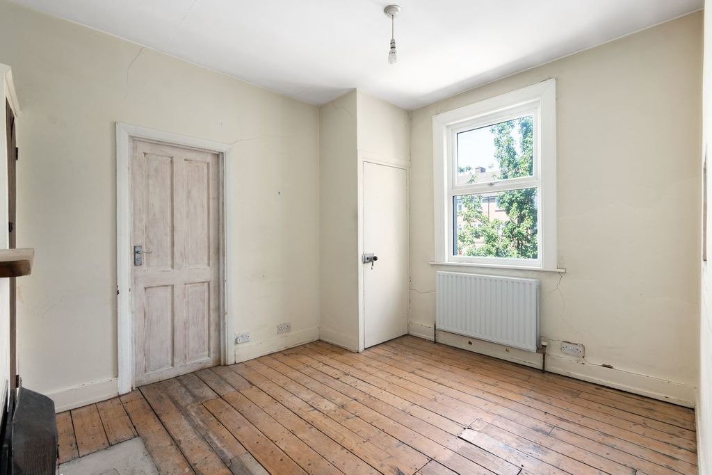 Property photo 3 of 9
