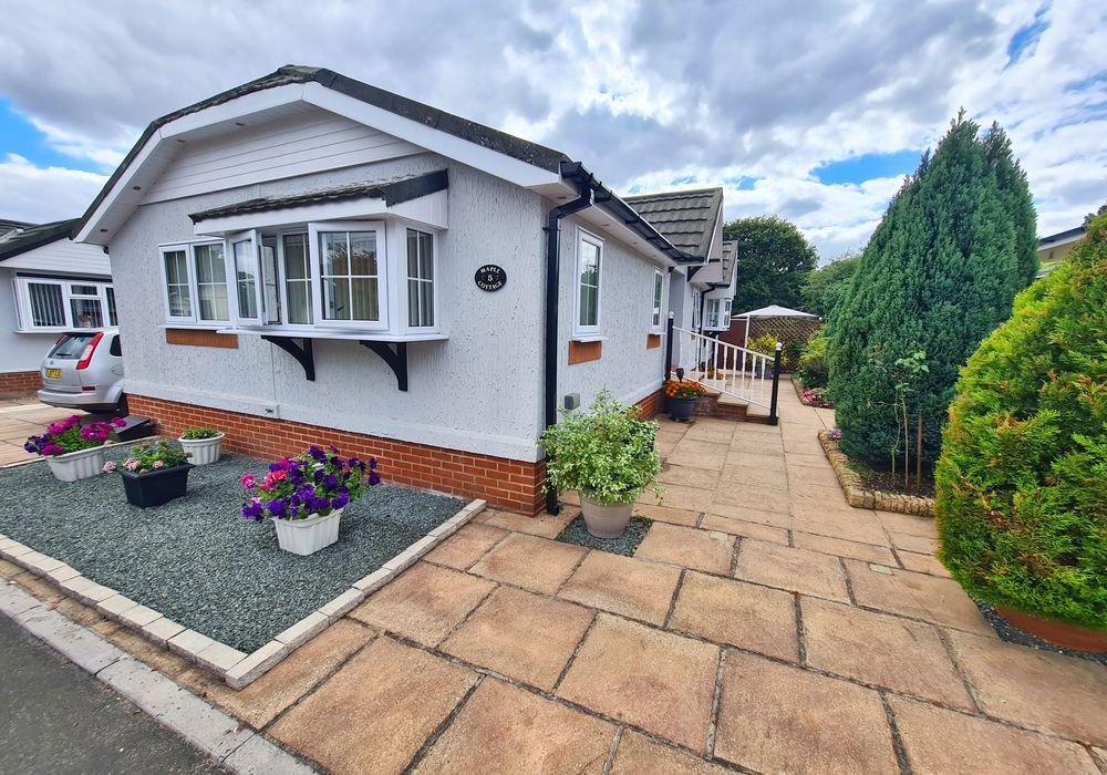 Property photo 1 of 21