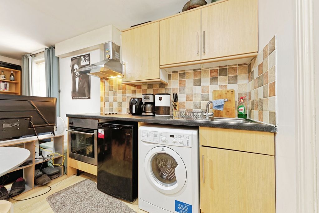 Property photo 3 of 17 Photo