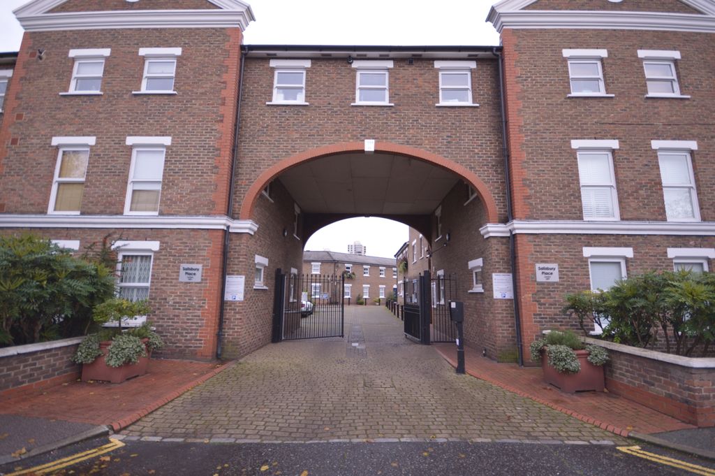 Property photo 1 of 3 1
