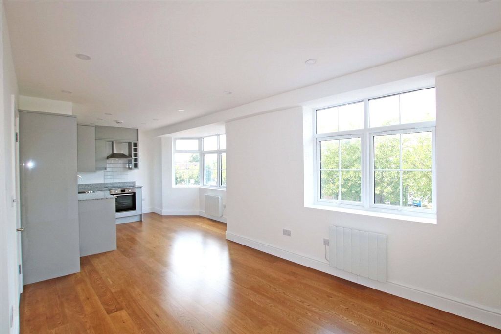 Property photo 2 of 16 Picture No. 29