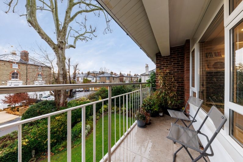 Property photo 2 of 6 Vincent Court 36F7 (