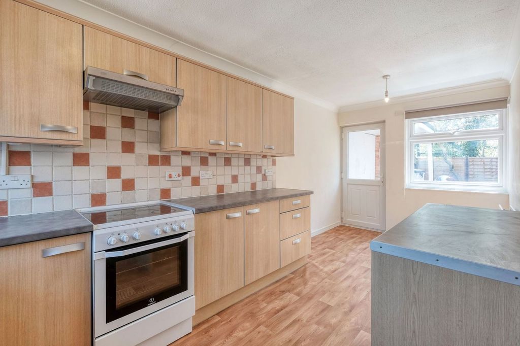 Property photo 3 of 14