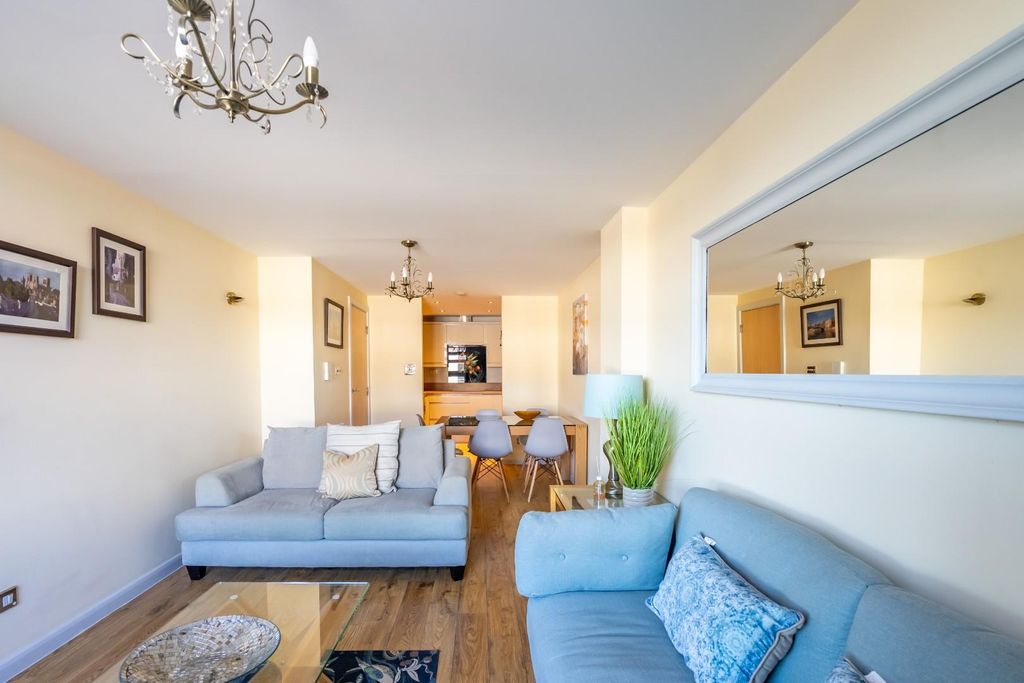 Property photo 2 of 16 316 Westgate-18.Jpg