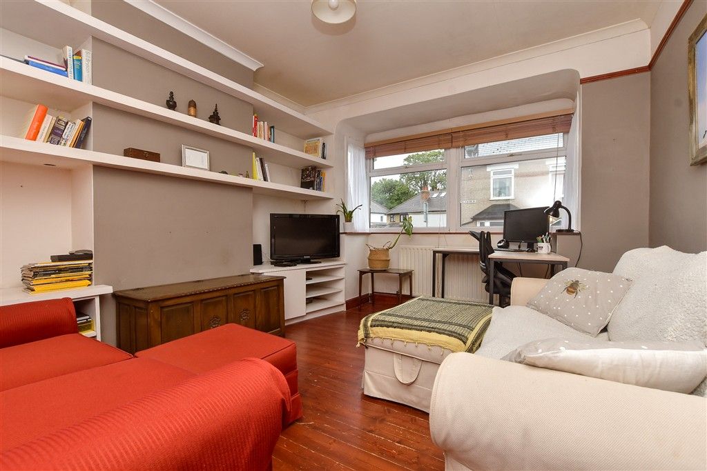 Property photo 1 of 11 Living Room