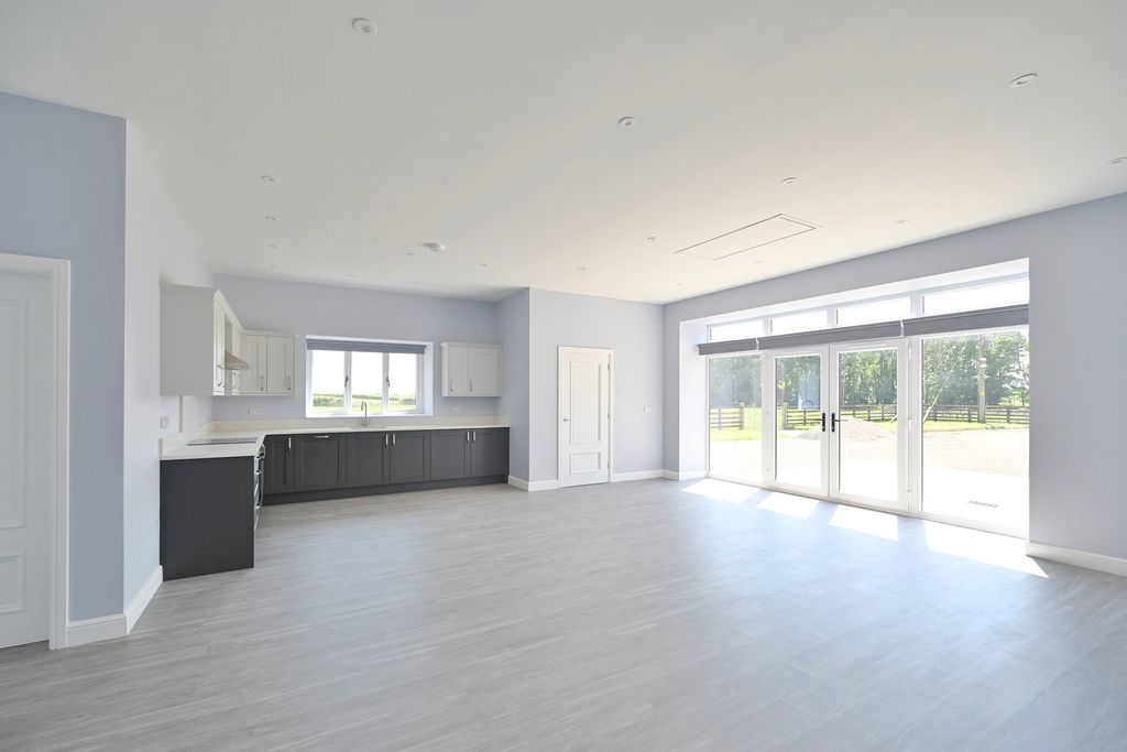 2 bed barn conversion to rentHutton Grange, Hutton Conyers HG4 photo 4