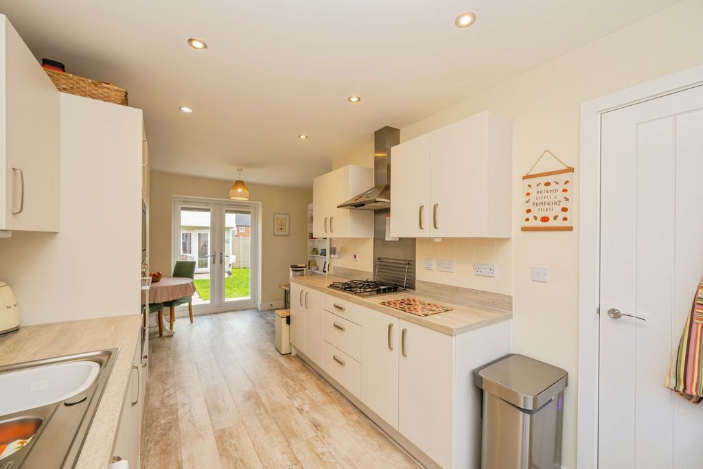 Property photo 2 of 29 Pbox-Img.Jpg