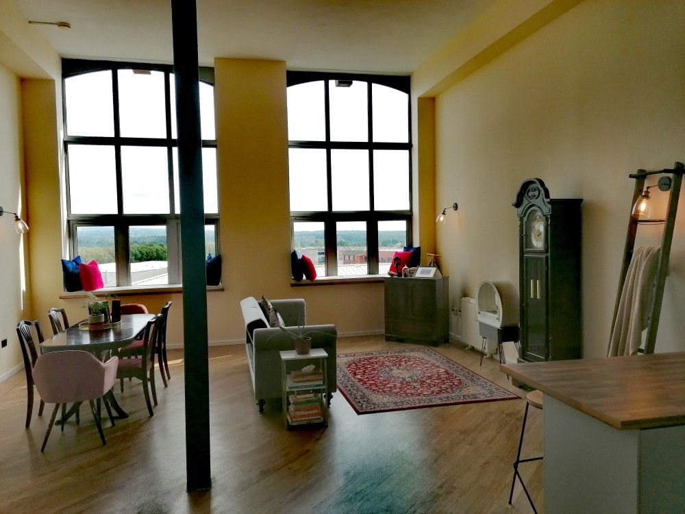 Property photo 2 of 11