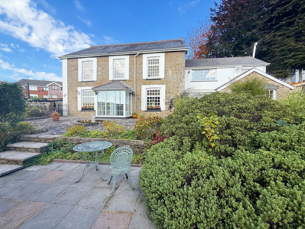 Property photo 1 of 40 Main Image