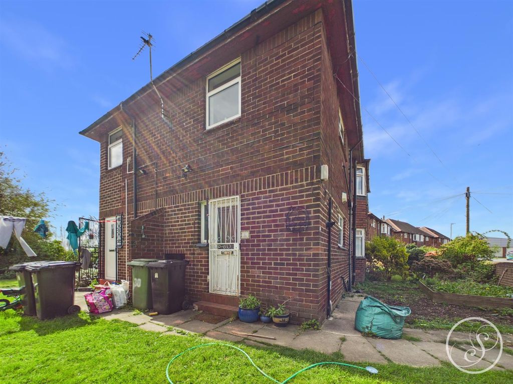 Property photo 1 of 11 External