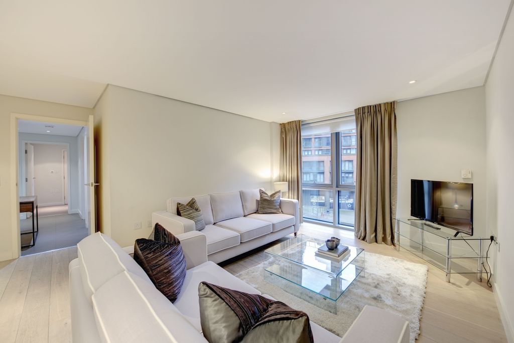Property photo 1 of 12 Reception Room