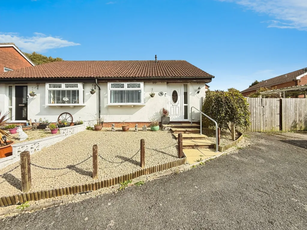 Property photo 1 of 20 4568432