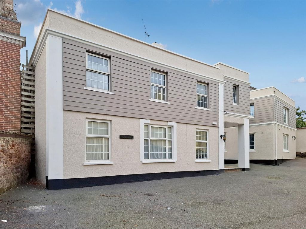 Property photo 1 of 10 Blenheim O.Jpg