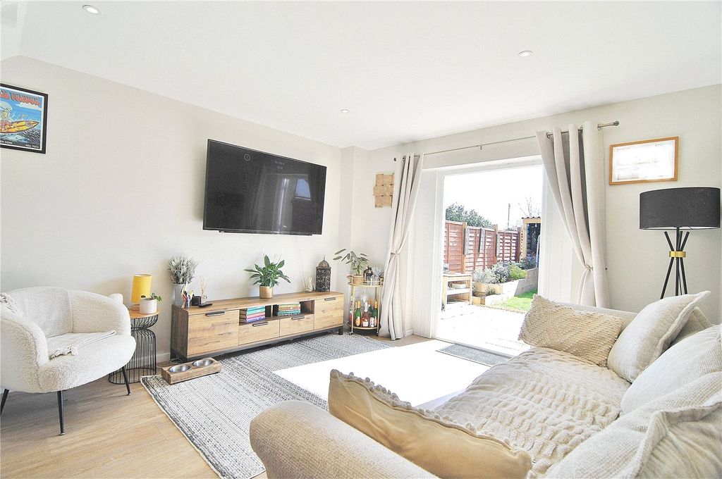 Property photo 3 of 13 Picture No. 25