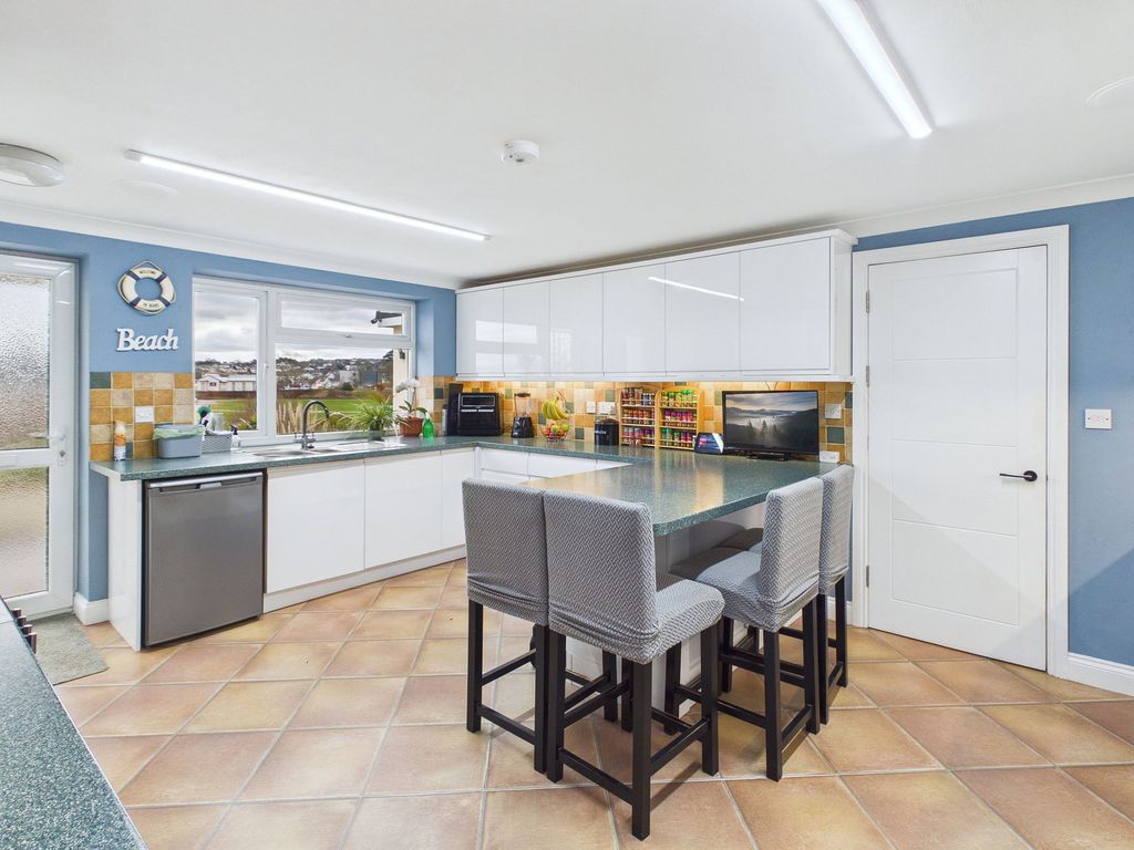 Additional image 7 of 4 bed flat for saleAlta Vista Road, Goodrington, Paignton TQ4