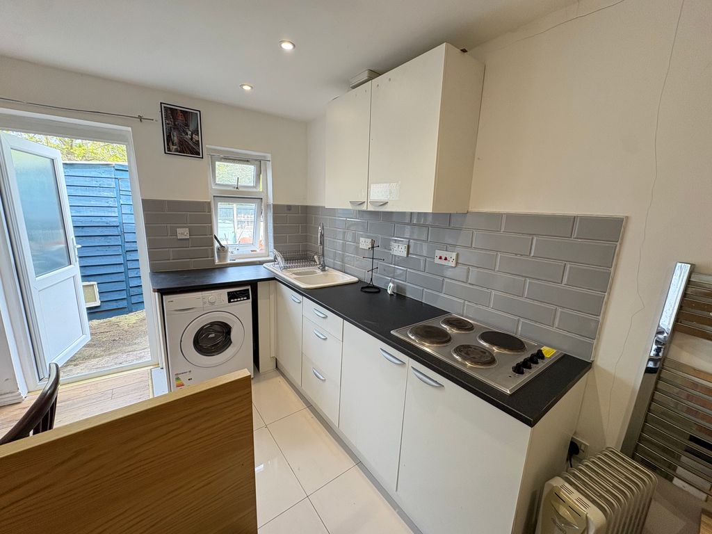 Property photo 2 of 8 Image