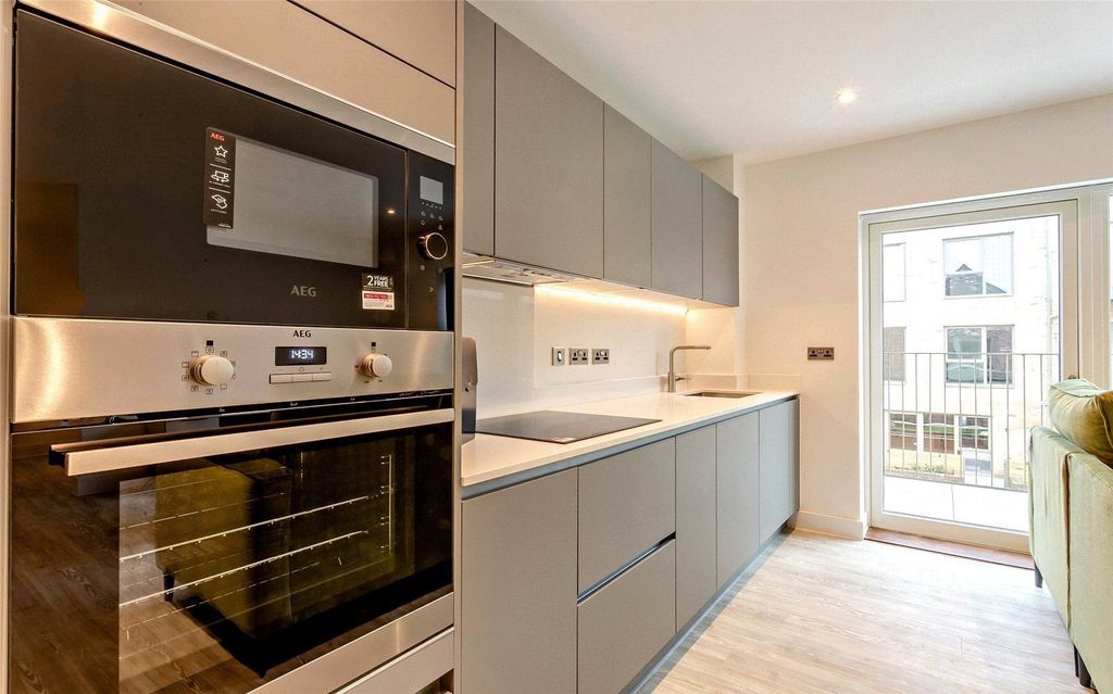 Property photo 3 of 17 Kitchen/Living