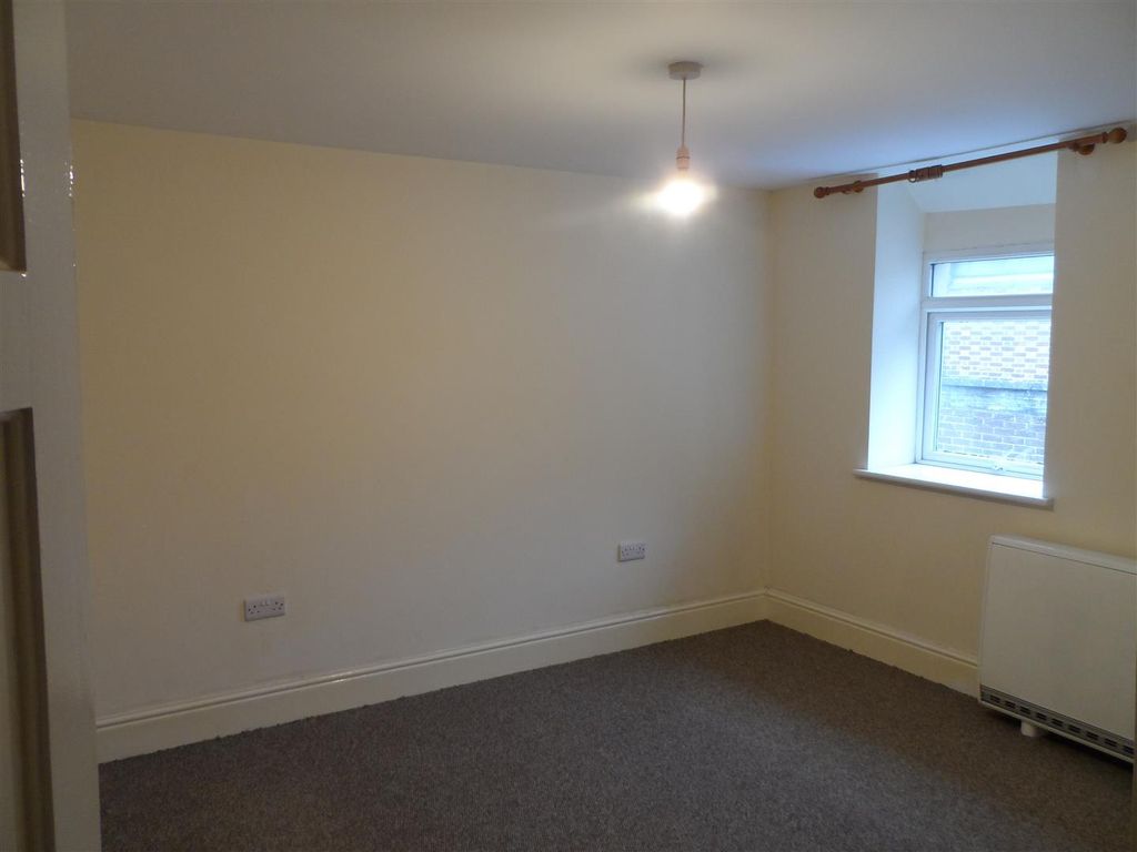 Property photo 3 of 4 Bedroom