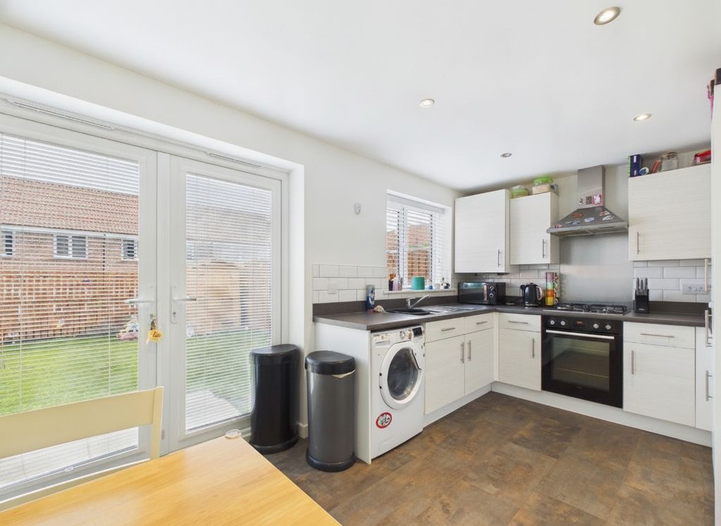 Property photo 3 of 15 4495526