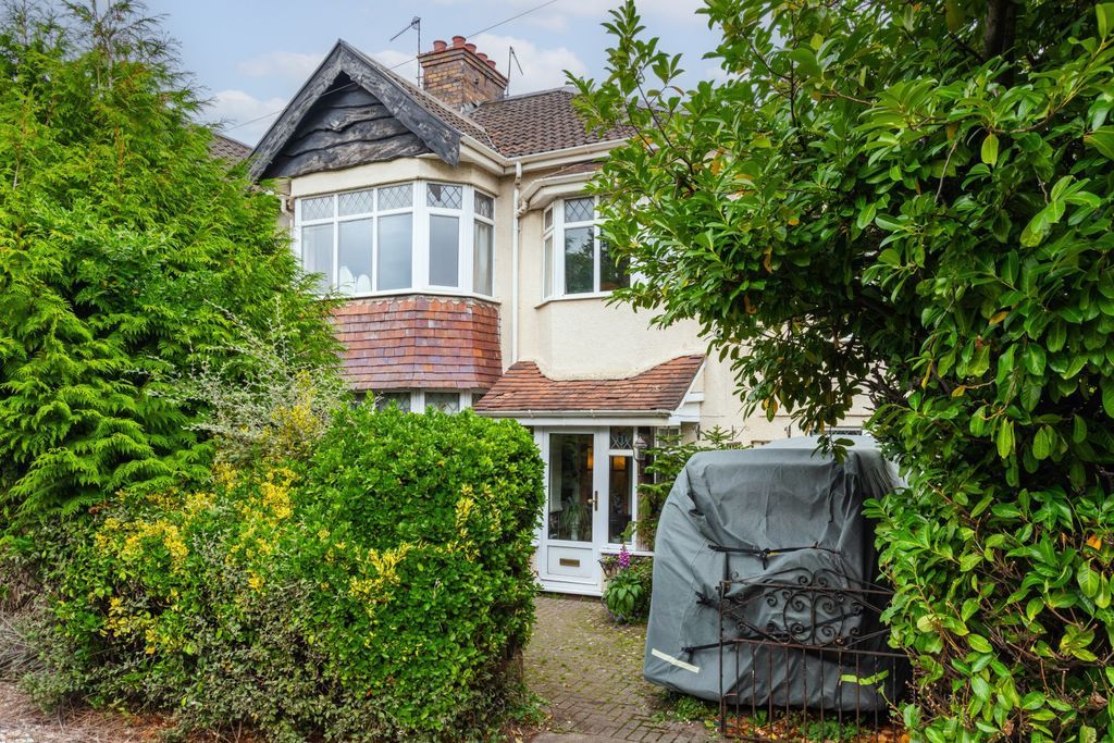 Property photo 1 of 16 External