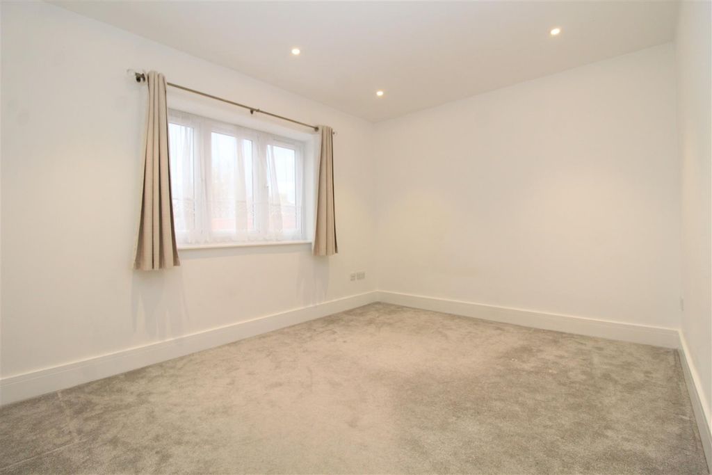 Property photo 3 of 15 Img_8100.Jpg