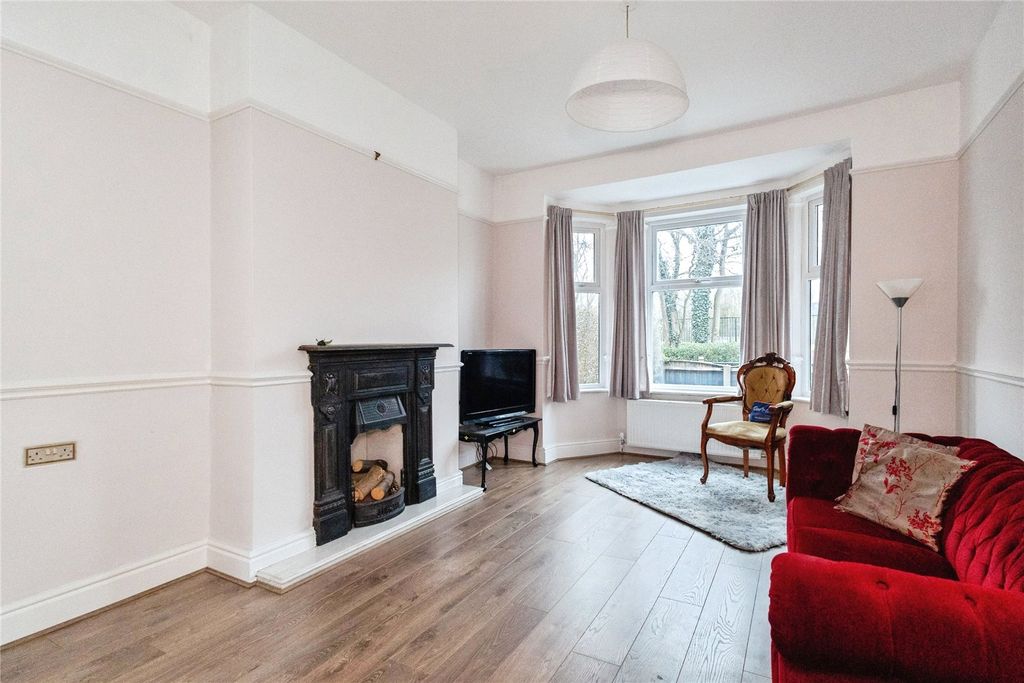 Property photo 2 of 22 Picture No. 35