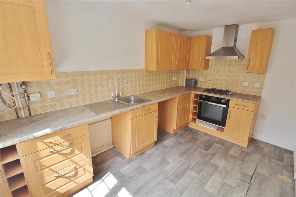 Property photo 2 of 14