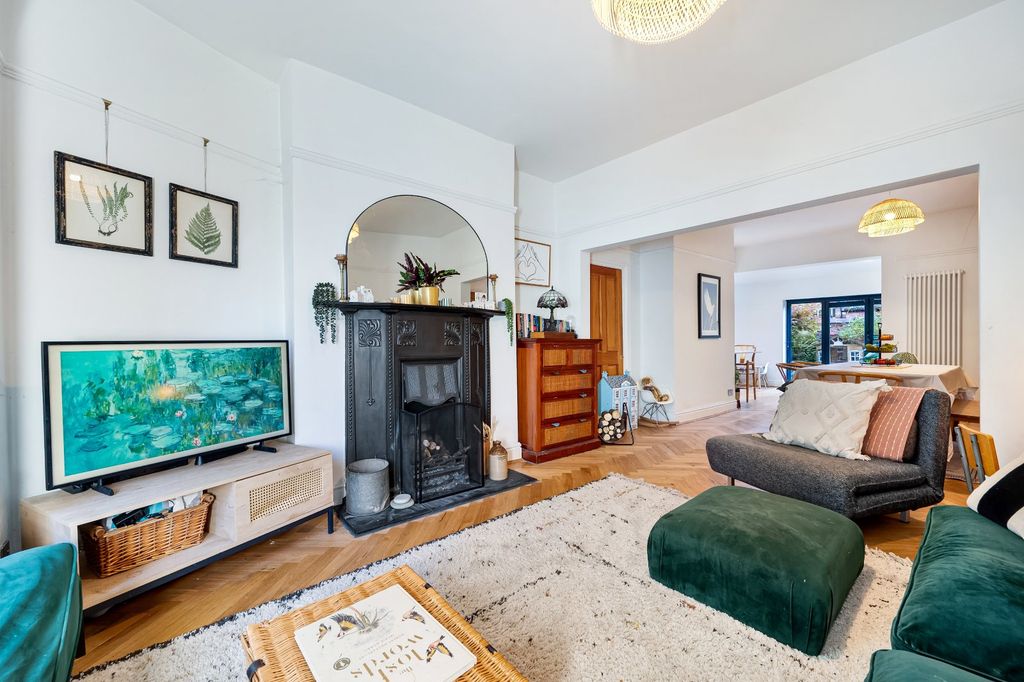 Property photo 3 of 30 Picture 3