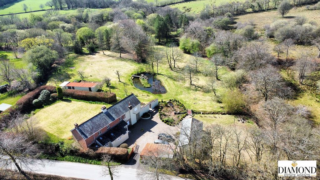 Property photo 2 of 23