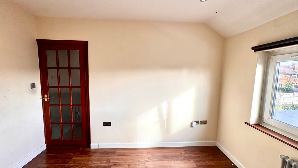 Property photo 3 of 23