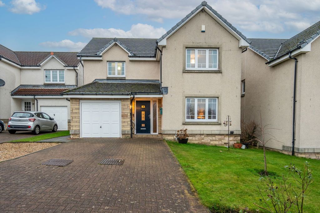 Property photo 1 of 39