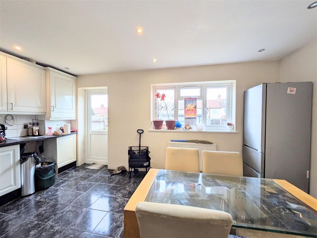 Property photo 3 of 13 Pxl_20260218_122428659.Mp~2.Jpg