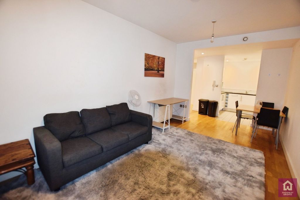 Property photo 3 of 8 Picture No. 16