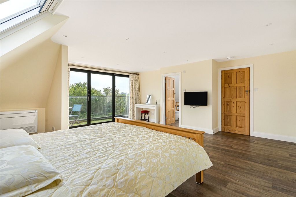 Additional image 18 of 5 bed detached house for saleBoston Gardens, Brentford TW8
