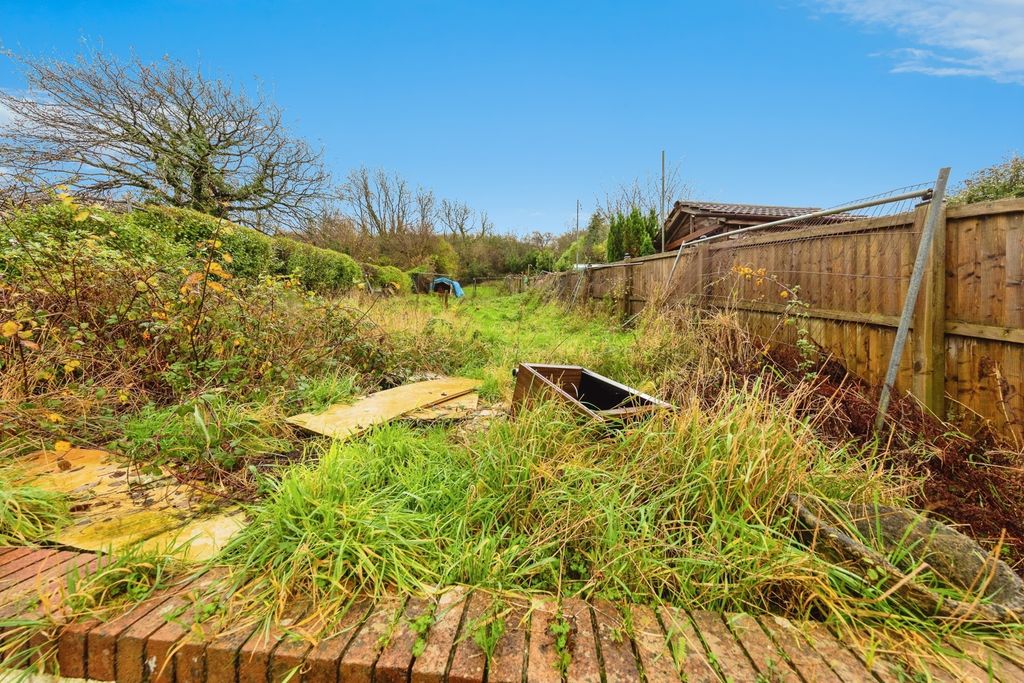 Property photo 3 of 17 Photo