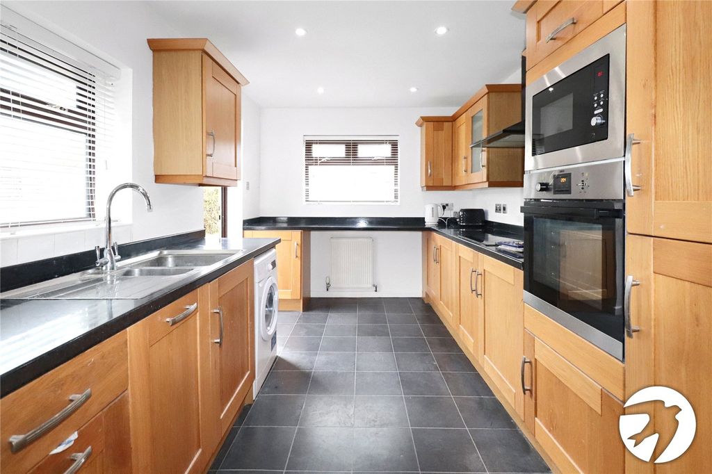 Property photo 2 of 16 Picture No. 04