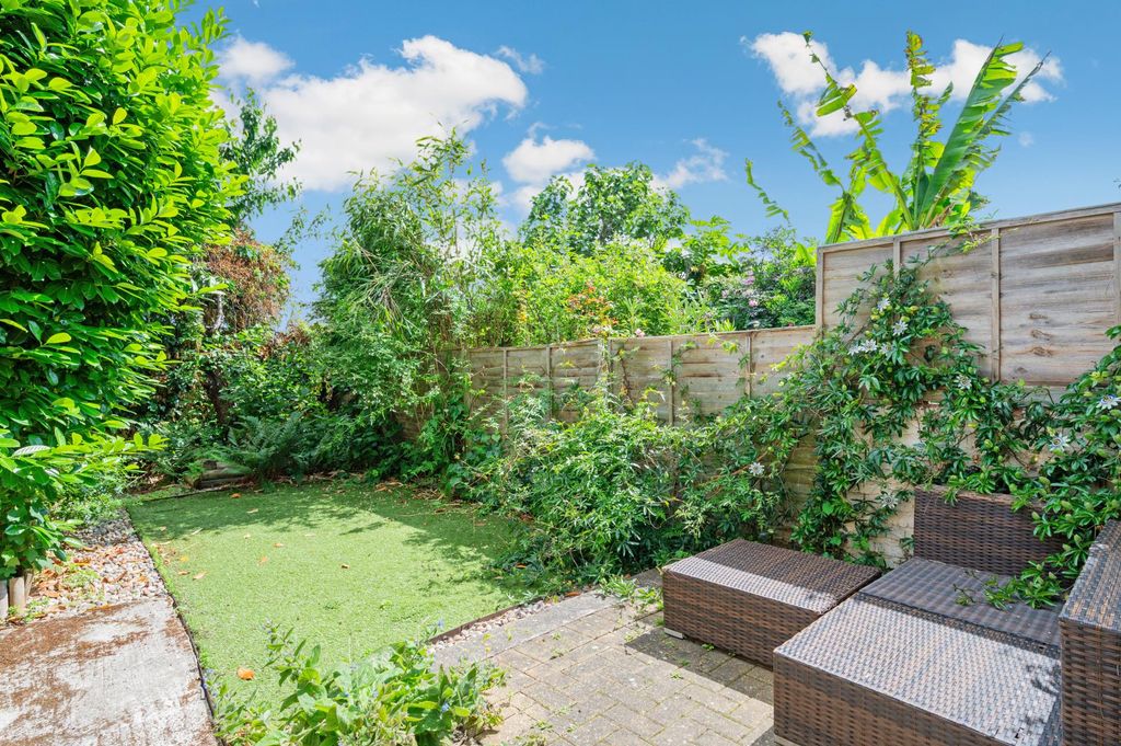 Property photo 2 of 18