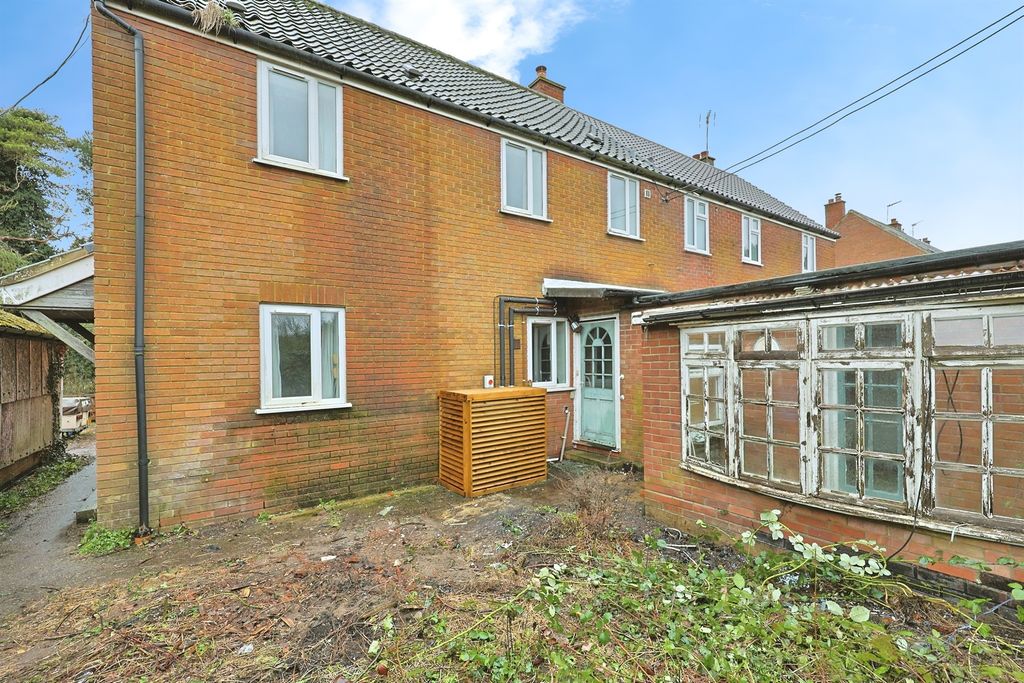 Property photo 3 of 33